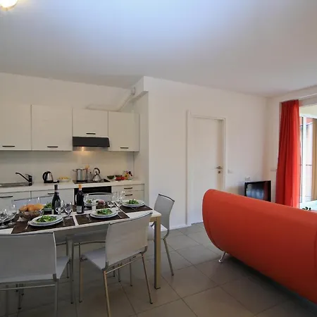 Sleeps 6 Pool Air Con T421376 Apartmán